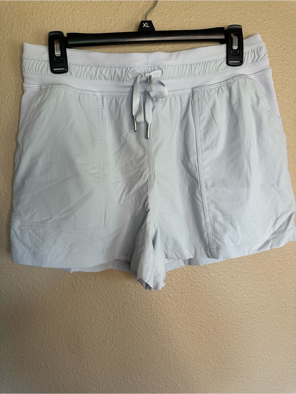 Lululemon dance studio HR 3.5 in. Shorts